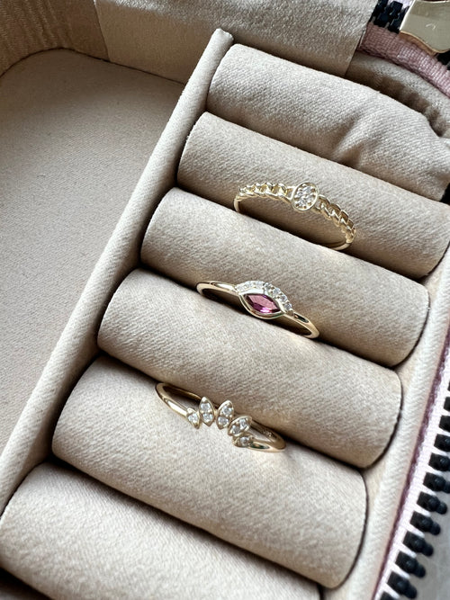 14 Ayar Altın Crown Curved Yüzük