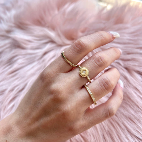 14 ayar altın sparkling star symbol yüzük kombin