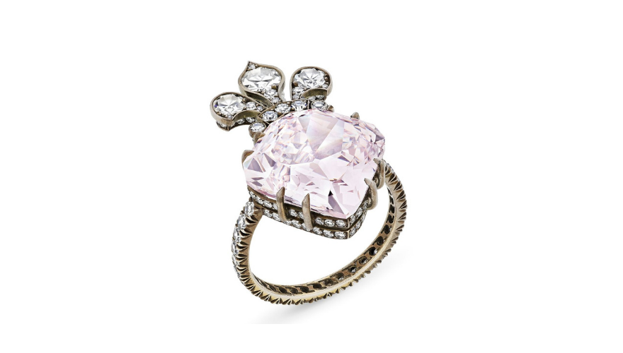 Marie Antoinette’in Elmasları: Fransız Kraliçesinin Ünlü Mücevherleri ve Tarihi Hikayeleri