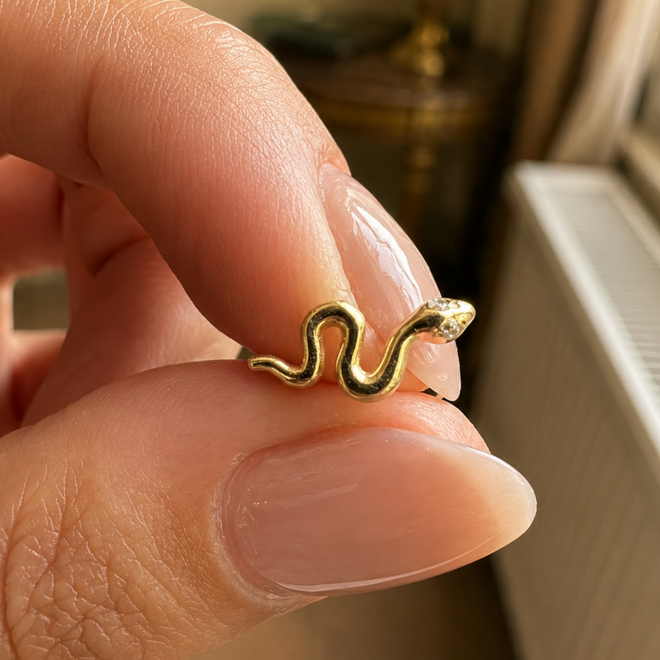 14 Ayar Altın Taşlı Yılan Piercing Detay