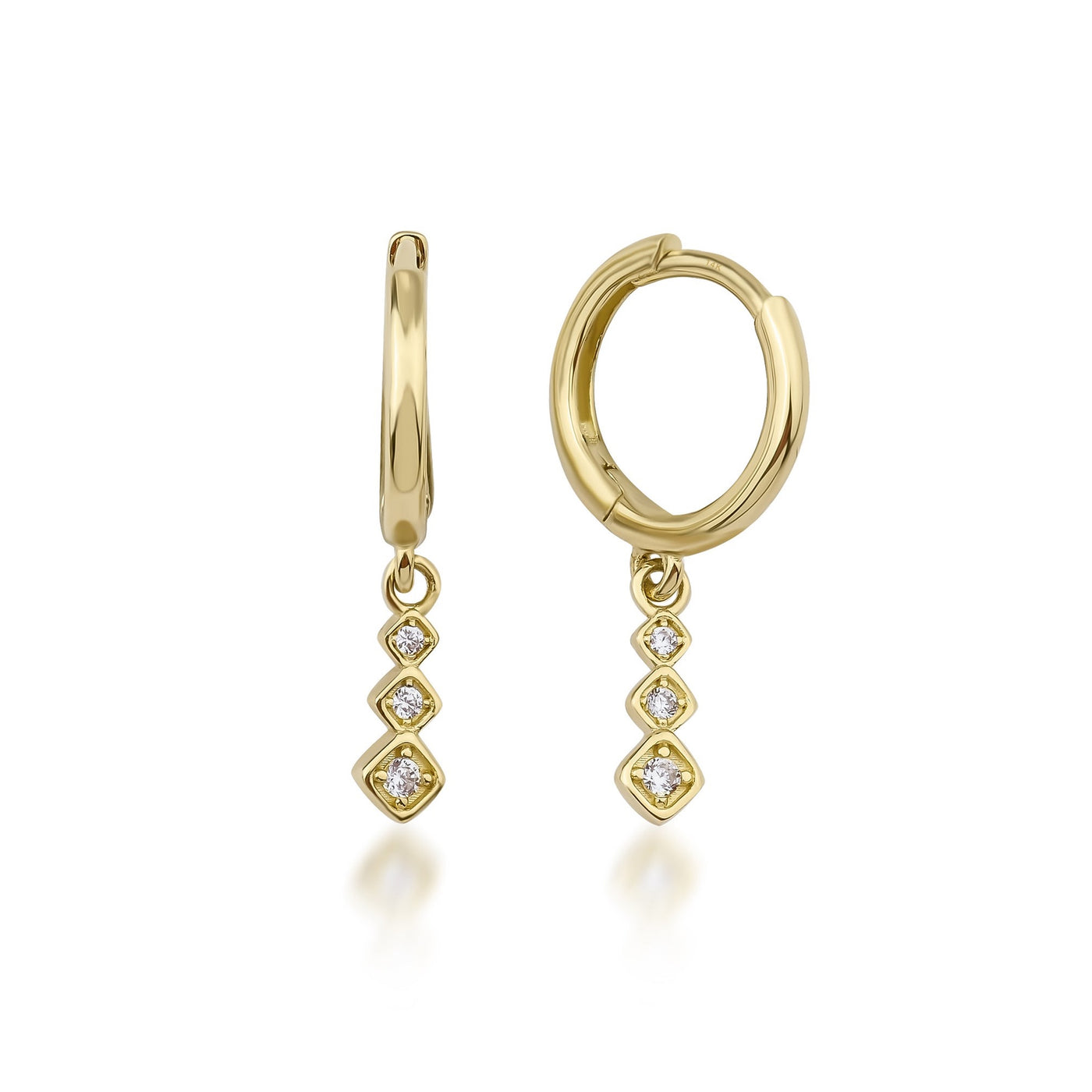 0.06 Karat Kare Form Sallantılı Pırlanta Küpe