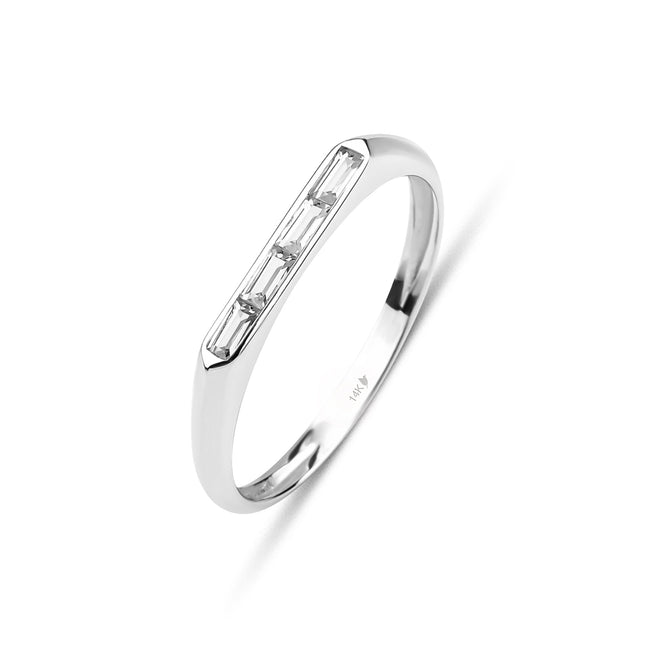 beyaz altın zirkon taşlı çizgi yüzük 