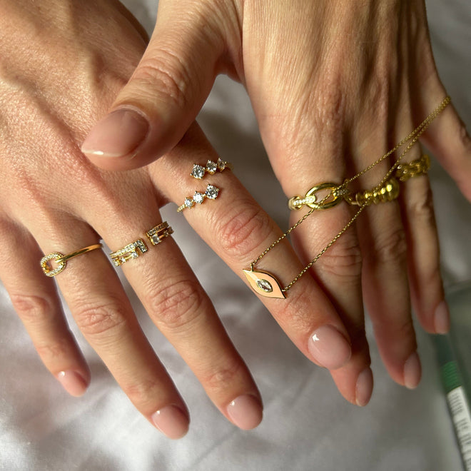 14 Ayar Altın Beyaz Mineli Taşlı Göz Kolye