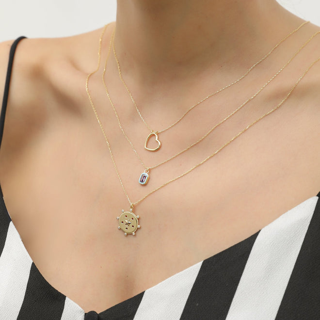 14 ayar altın yıldızlı gece zincir kolye kombin fotoğrafı